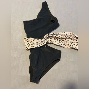 Beach riot swimsuit size S